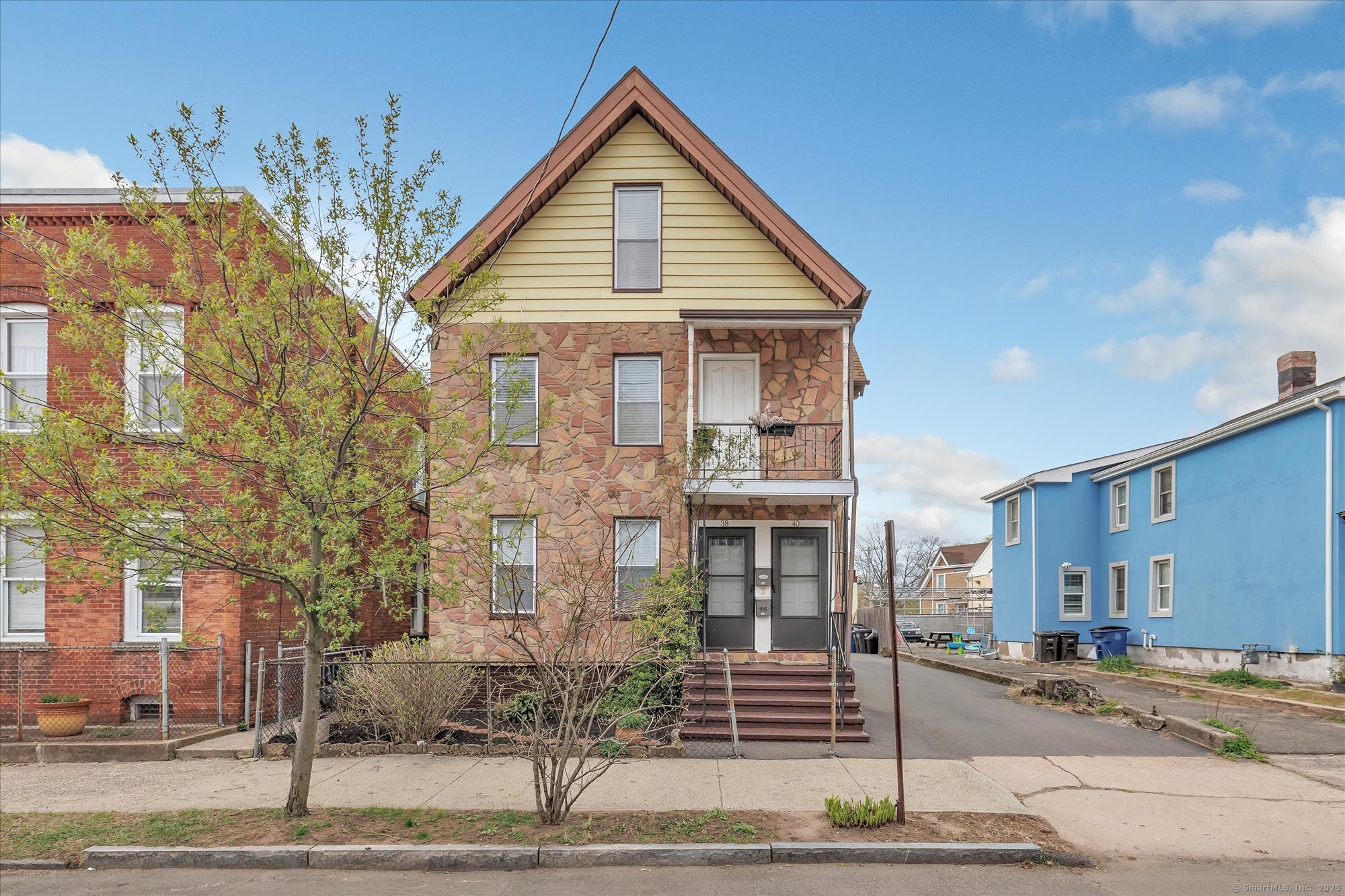 Property for Sale at Auburn Street, New Haven, Connecticut - Bedrooms: 5 
Bathrooms: 3 
Rooms: 10  - $435,000
