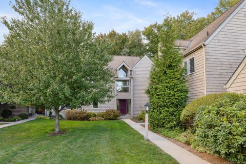 Photo of 30 Timberwood Road #30, West Hartford, CT 06117 (MLS # 24055464)
