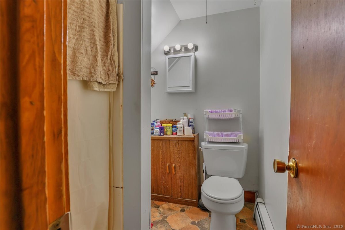 Windham, Connecticut 06226, United States, 8 Bedrooms Bedrooms, ,4 BathroomsBathrooms,Residential,Active,180351