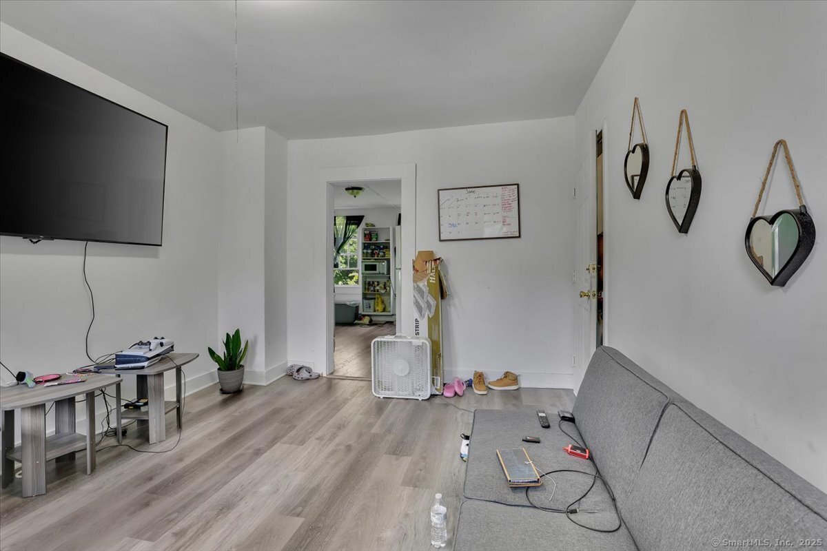 Windham, Connecticut 06226, United States, 8 Bedrooms Bedrooms, ,4 BathroomsBathrooms,Residential,Active,180351