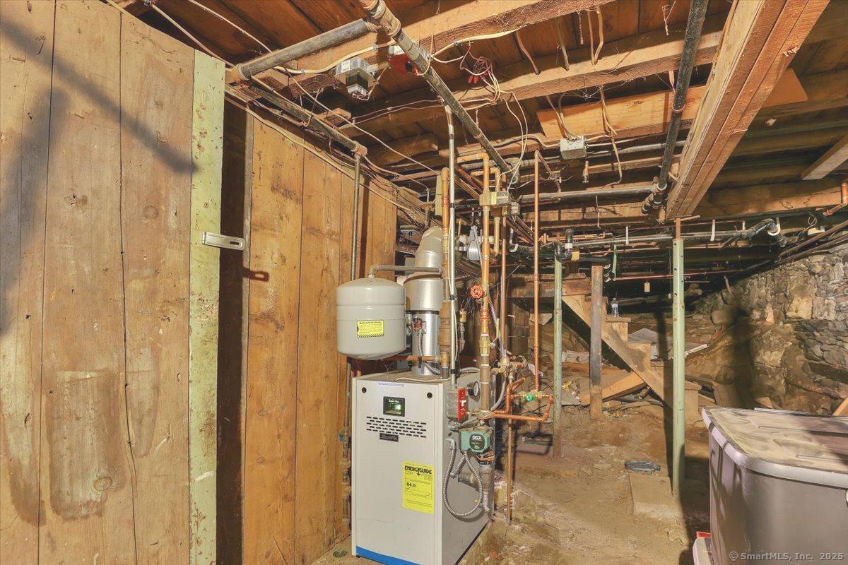 Windham, Connecticut 06226, United States, 8 Bedrooms Bedrooms, ,4 BathroomsBathrooms,Residential,Active,180351