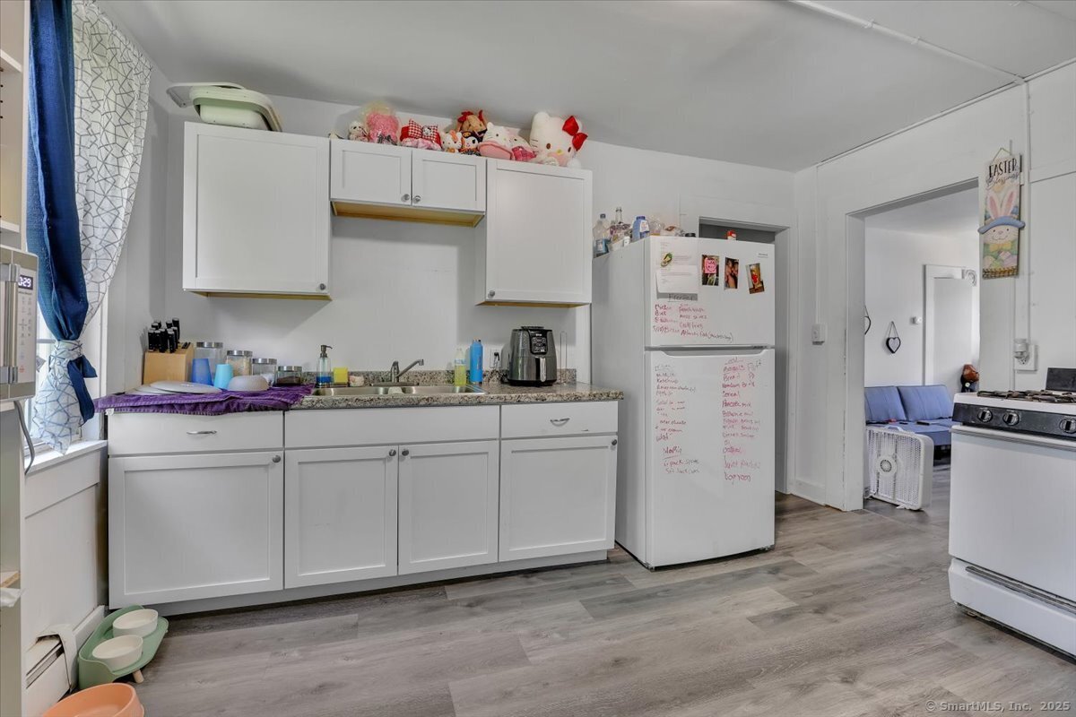 Windham, Connecticut 06226, United States, 8 Bedrooms Bedrooms, ,4 BathroomsBathrooms,Residential,Active,180351