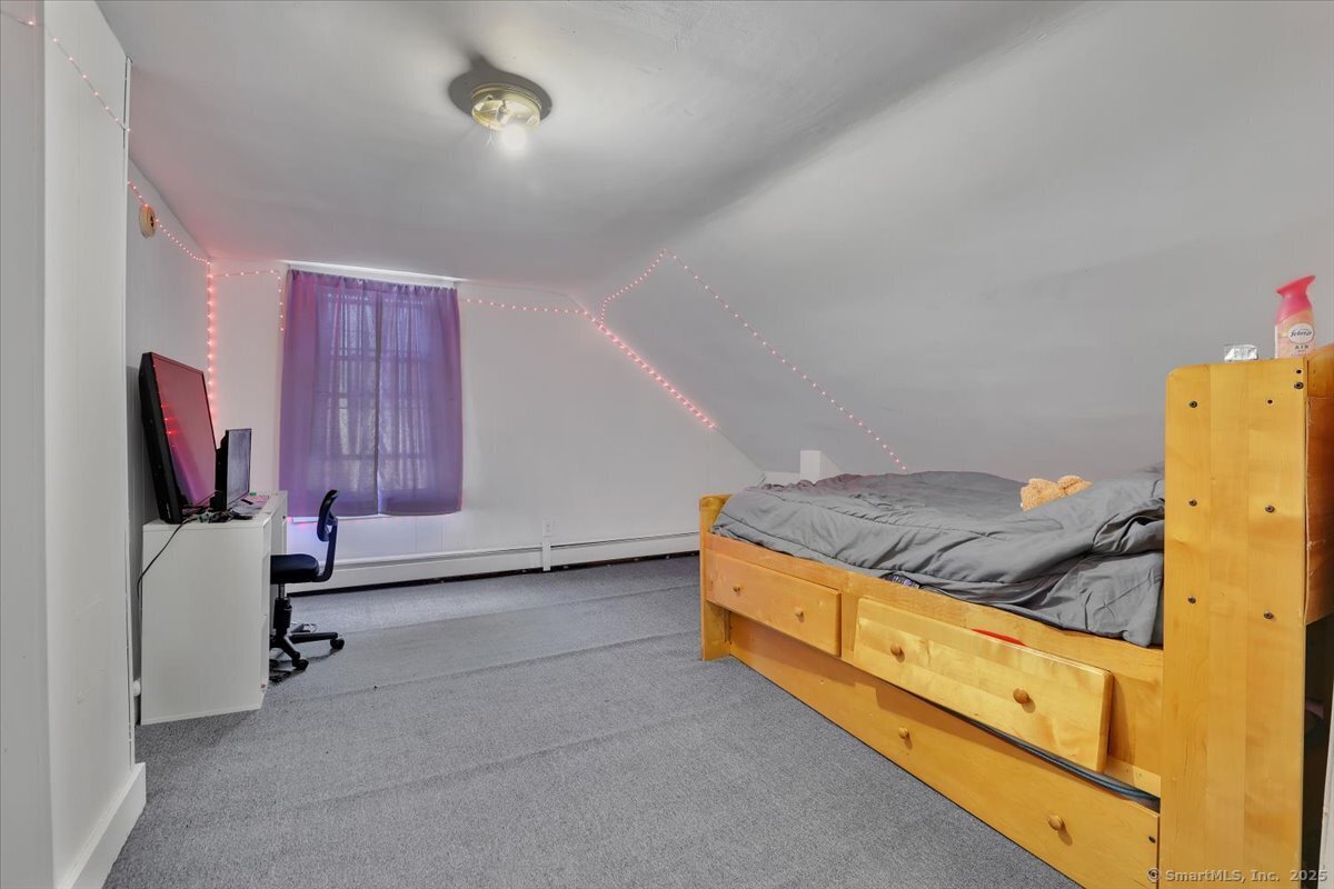 Windham, Connecticut 06226, United States, 8 Bedrooms Bedrooms, ,4 BathroomsBathrooms,Residential,Active,180351