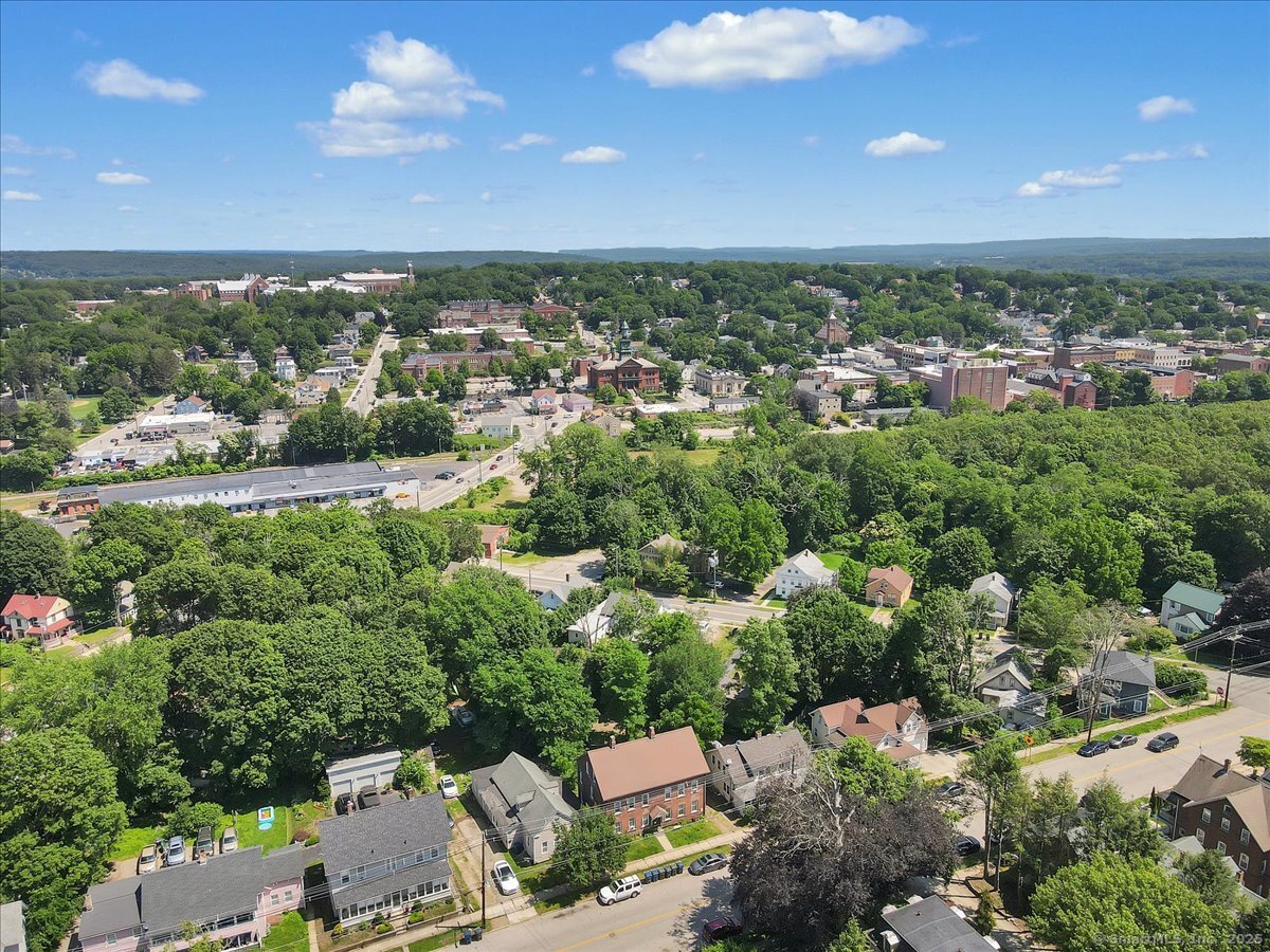 Windham, Connecticut 06226, United States, 8 Bedrooms Bedrooms, ,4 BathroomsBathrooms,Residential,Active,180351