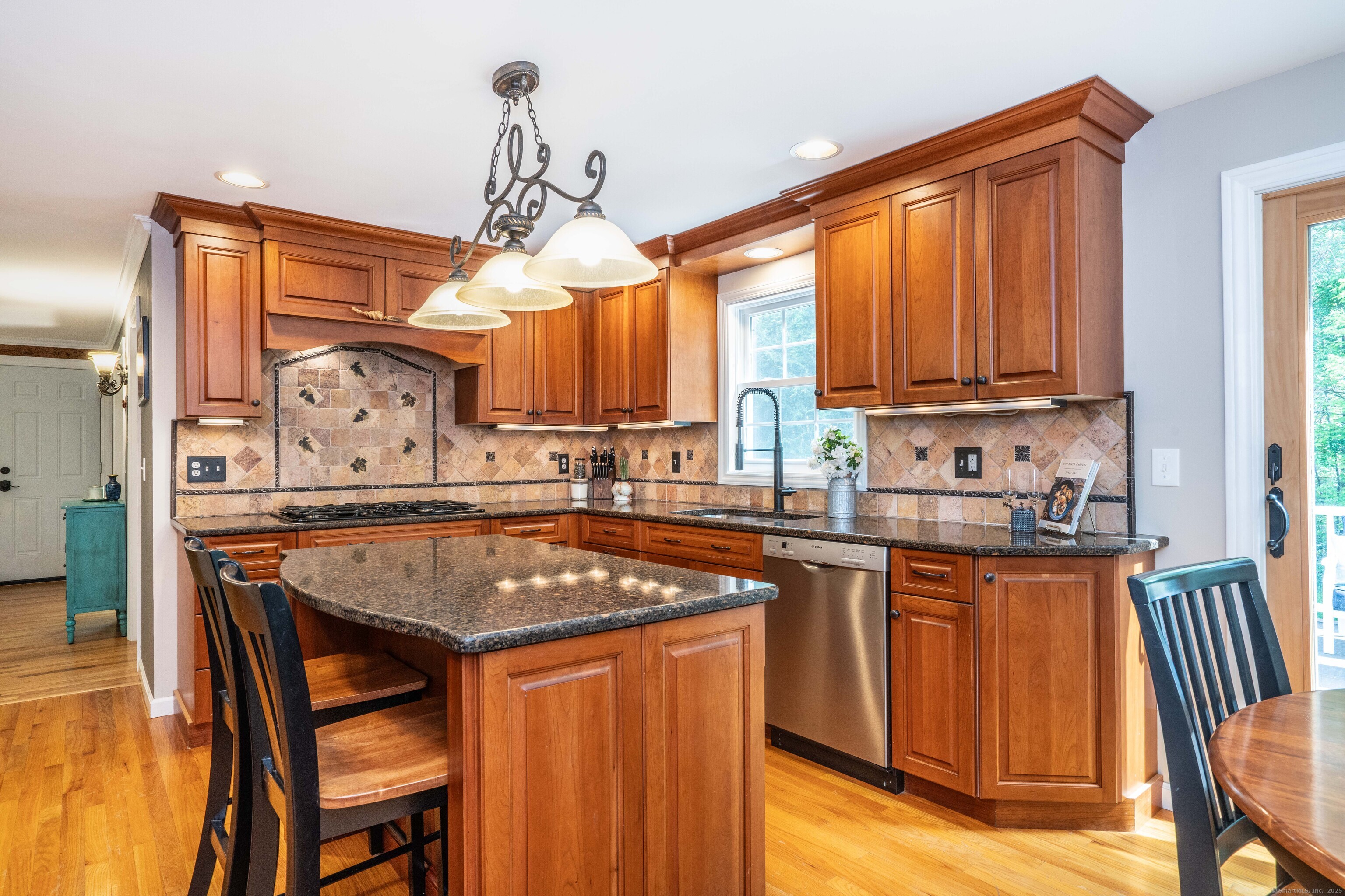 37 Rocklyn Drive, Simsbury, Connecticut image 12