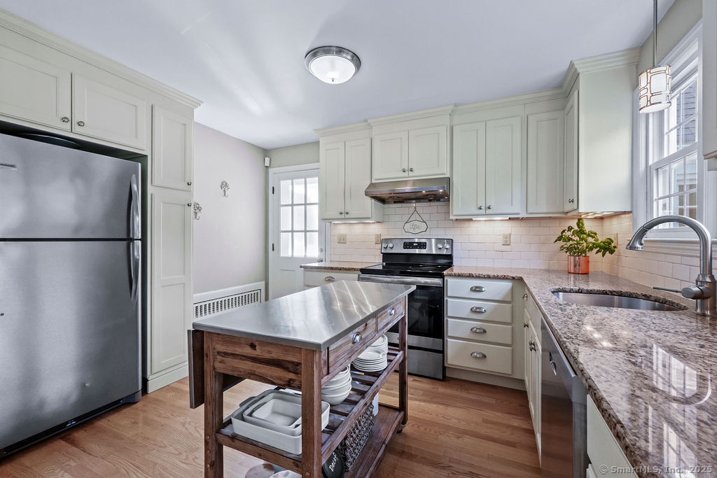 18 Oakwood Road