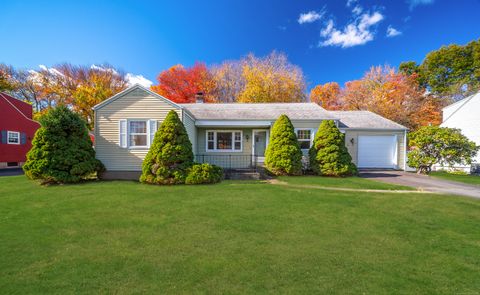 Photo of 24 Homecrest Drive, Berlin, CT 06037 (MLS # 24136217)