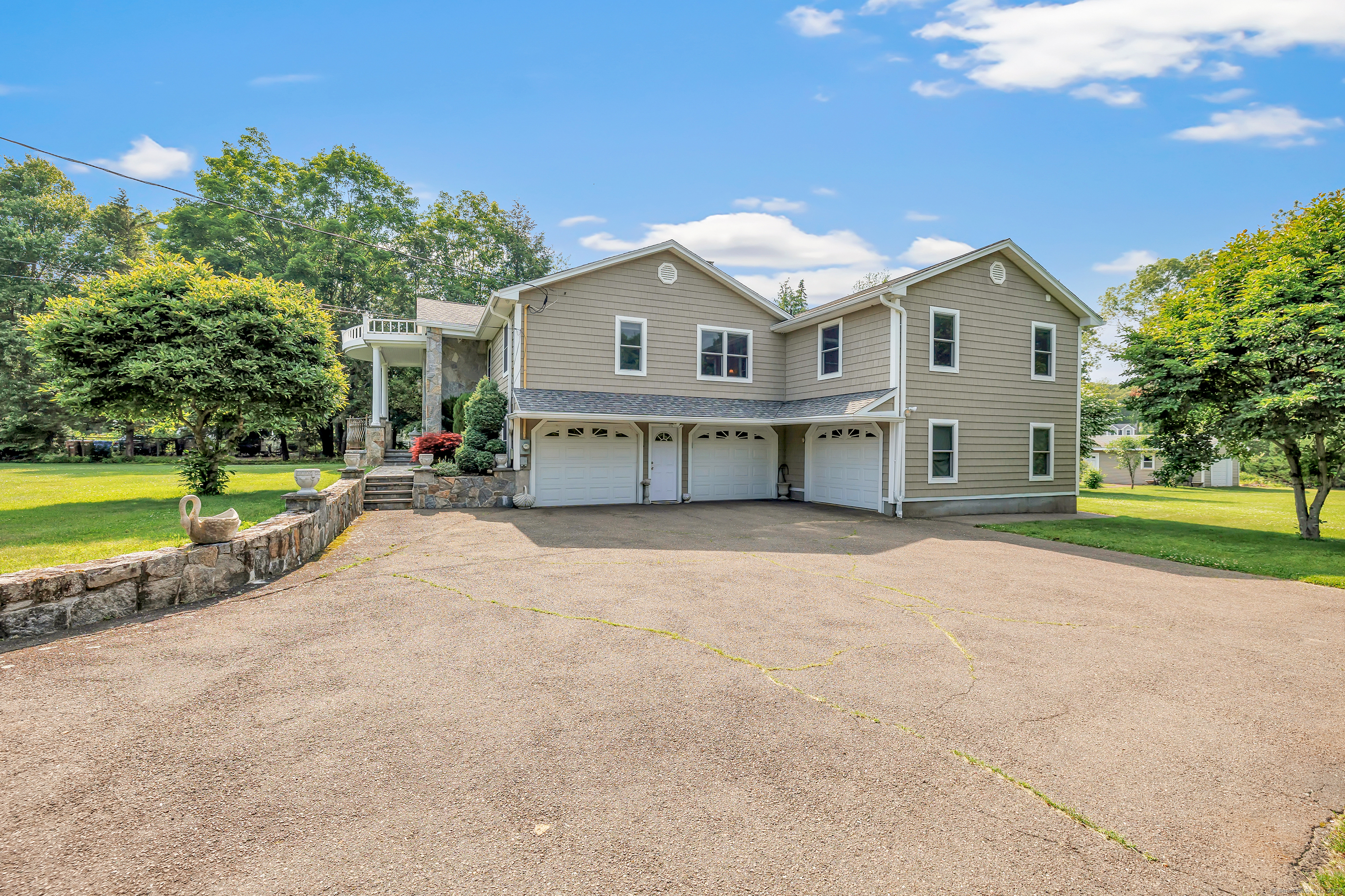 229 Mohegan Road