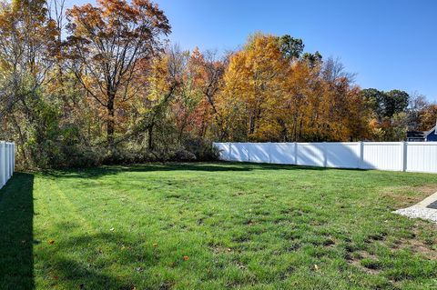 Tiny photo for 33 Old Village Circle, Windsor, CT 06095 (MLS # 24135147)