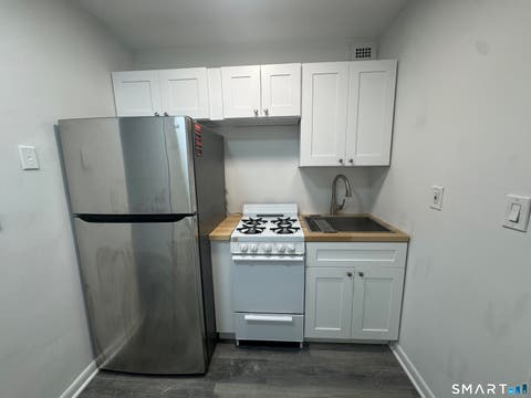 Tiny photo for 2370 North Avenue #4D, Bridgeport, CT 06604 (MLS # 24200443)