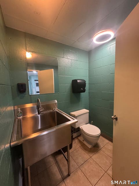 Tiny photo for 2370 North Avenue #4D, Bridgeport, CT 06604 (MLS # 24200443)