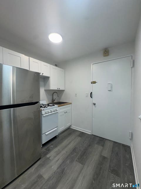 Tiny photo for 2370 North Avenue #4D, Bridgeport, CT 06604 (MLS # 24200443)