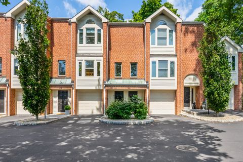 10 Pine Brook Lane 10 Darien CT 06820