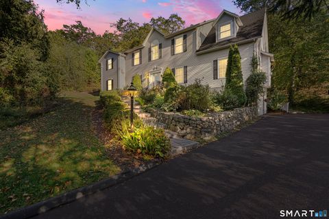 Photo of 2 Abbey Lane, Newtown, CT 06470 (MLS # 24160029)