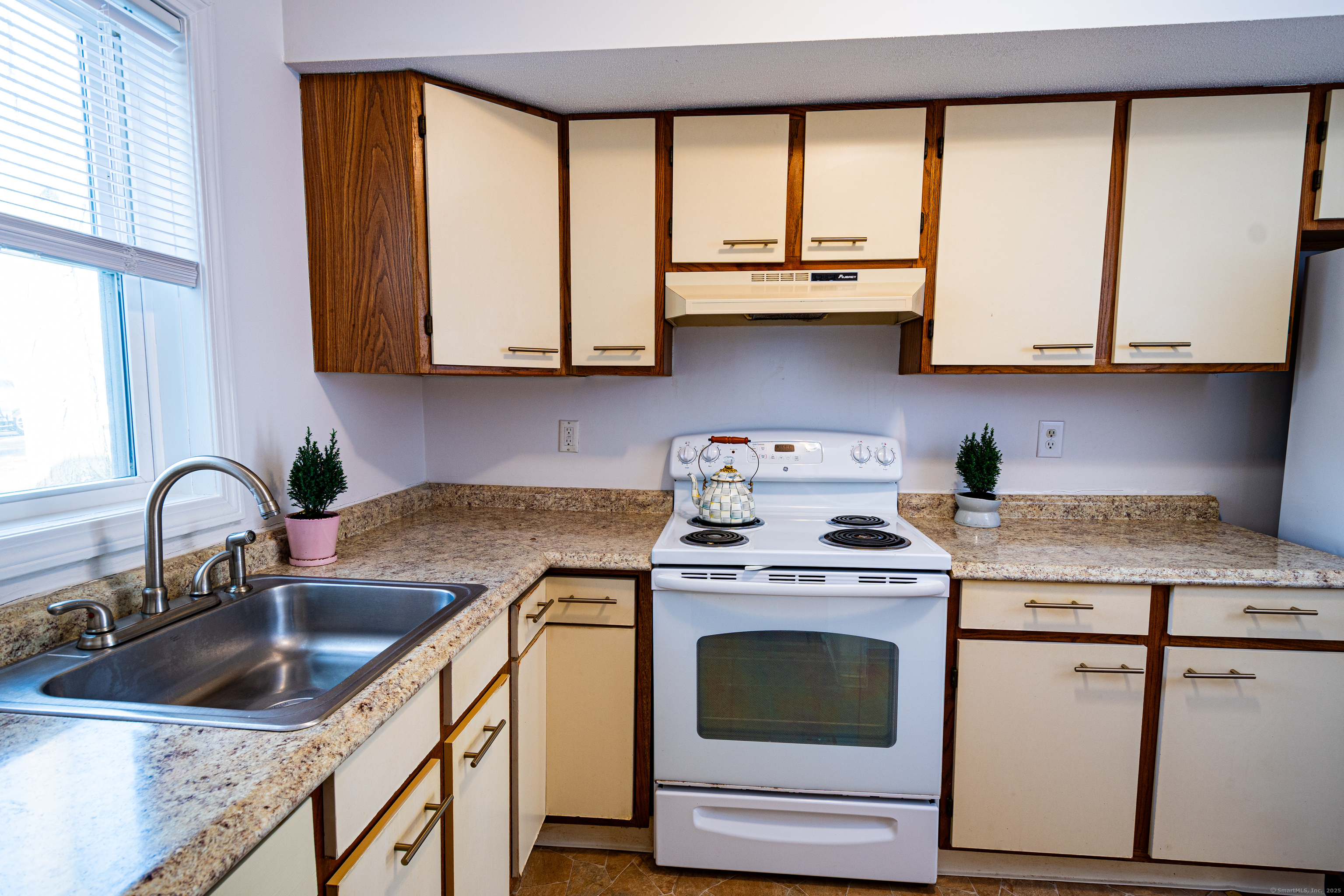 28 Third Street #27, Ansonia, Connecticut image 3