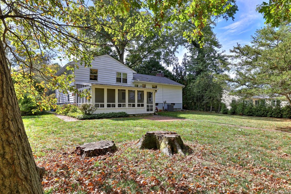 Photo of 410 Waite Street, Hamden, CT 06517 (MLS # 24134757)