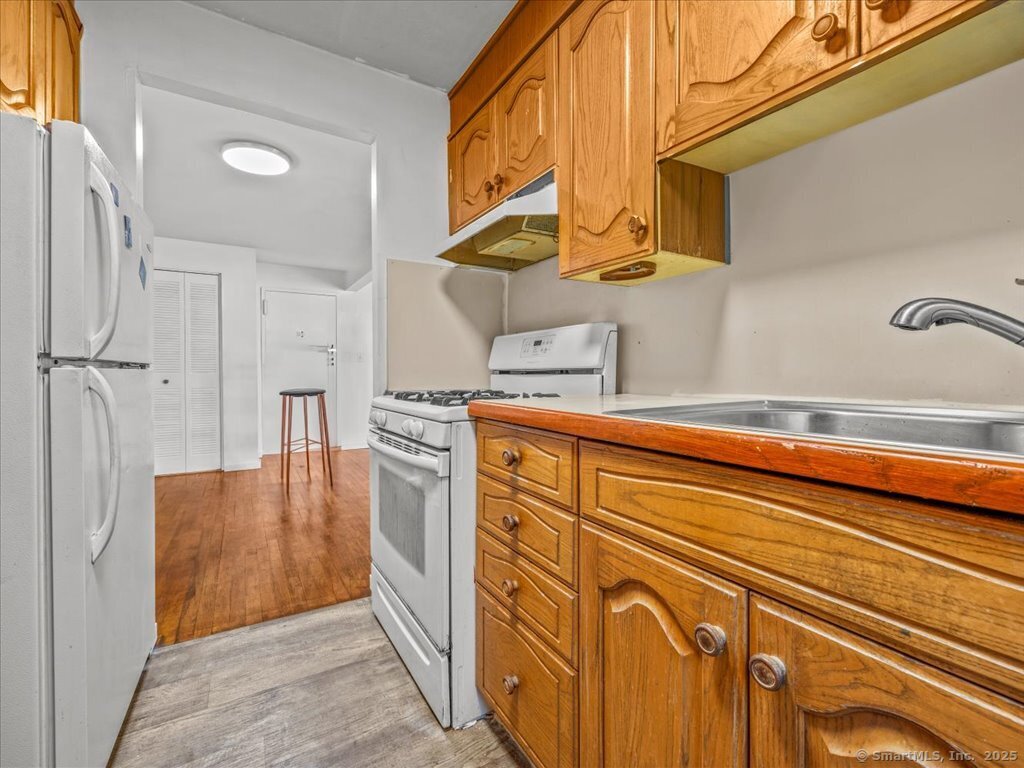 70 Farmington Avenue #2B, New London, Connecticut image 9