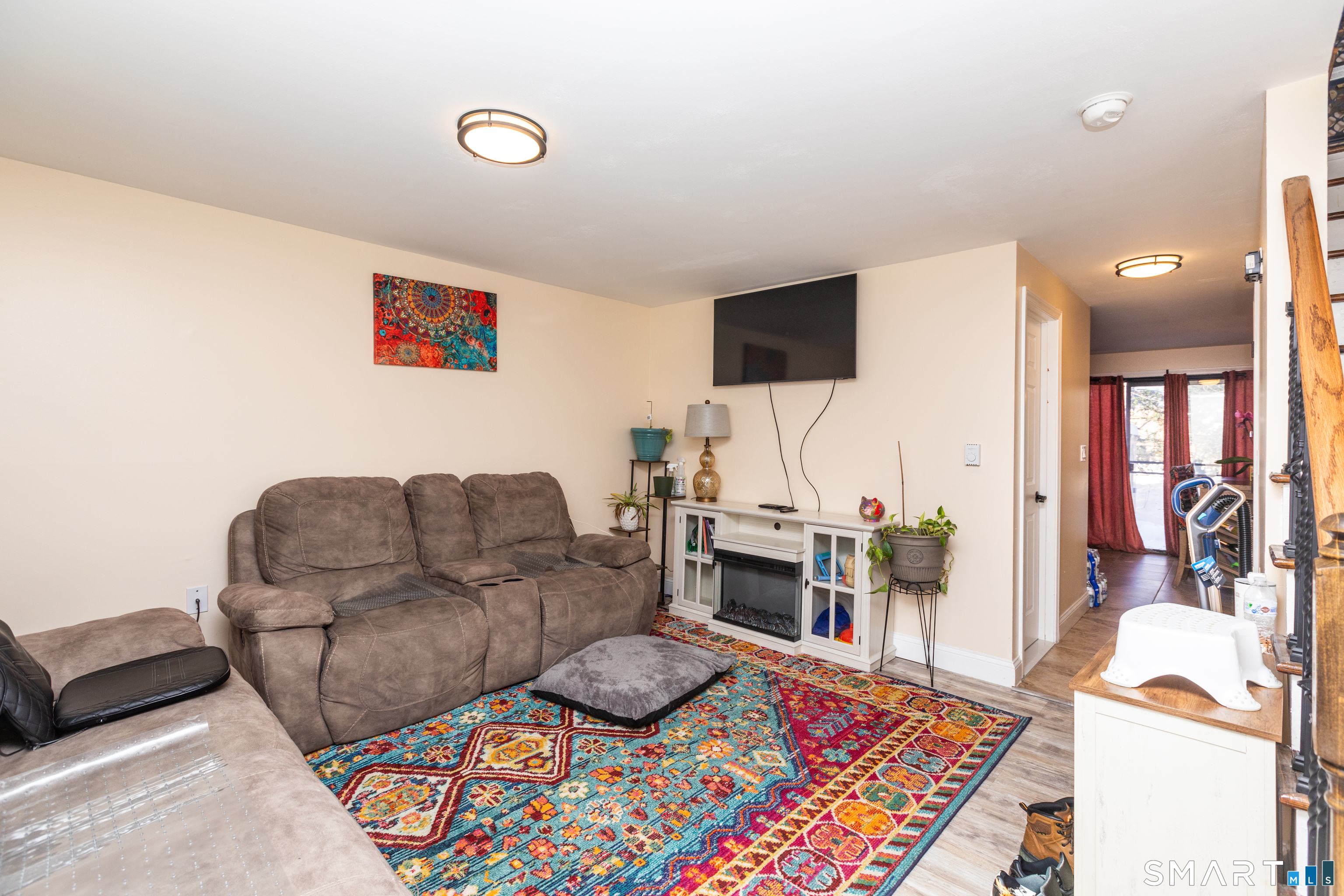 248 Woodford Avenue 9