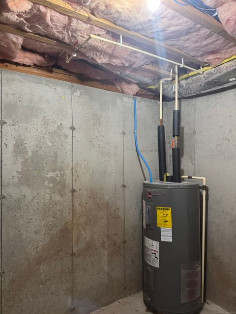 Tiny photo for 244 Oakland Street #APT H, Manchester, CT 06042 (MLS # 24135076)