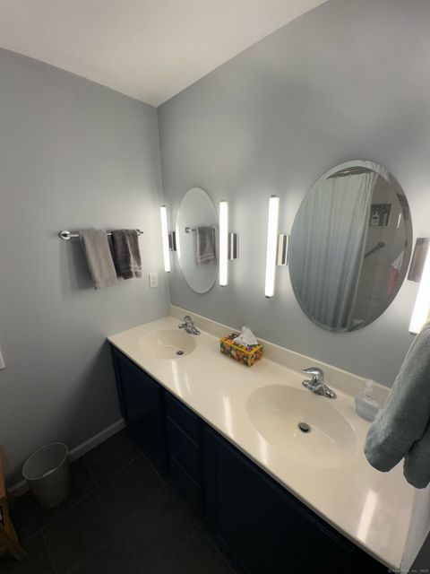 Tiny photo for 244 Oakland Street #APT H, Manchester, CT 06042 (MLS # 24135076)