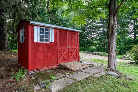 Tiny photo for 27 Obtuse Road S, Brookfield, CT 06804 (MLS # 24157062)