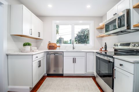 Tiny photo for 27 Obtuse Road S, Brookfield, CT 06804 (MLS # 24157062)