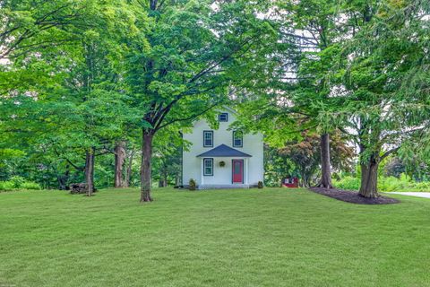 Tiny photo for 27 Obtuse Road S, Brookfield, CT 06804 (MLS # 24157062)