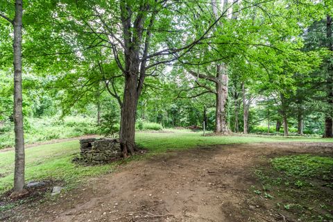 Tiny photo for 27 Obtuse Road S, Brookfield, CT 06804 (MLS # 24157062)