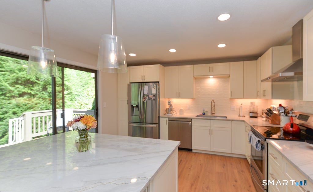 2 Heritage Crest C