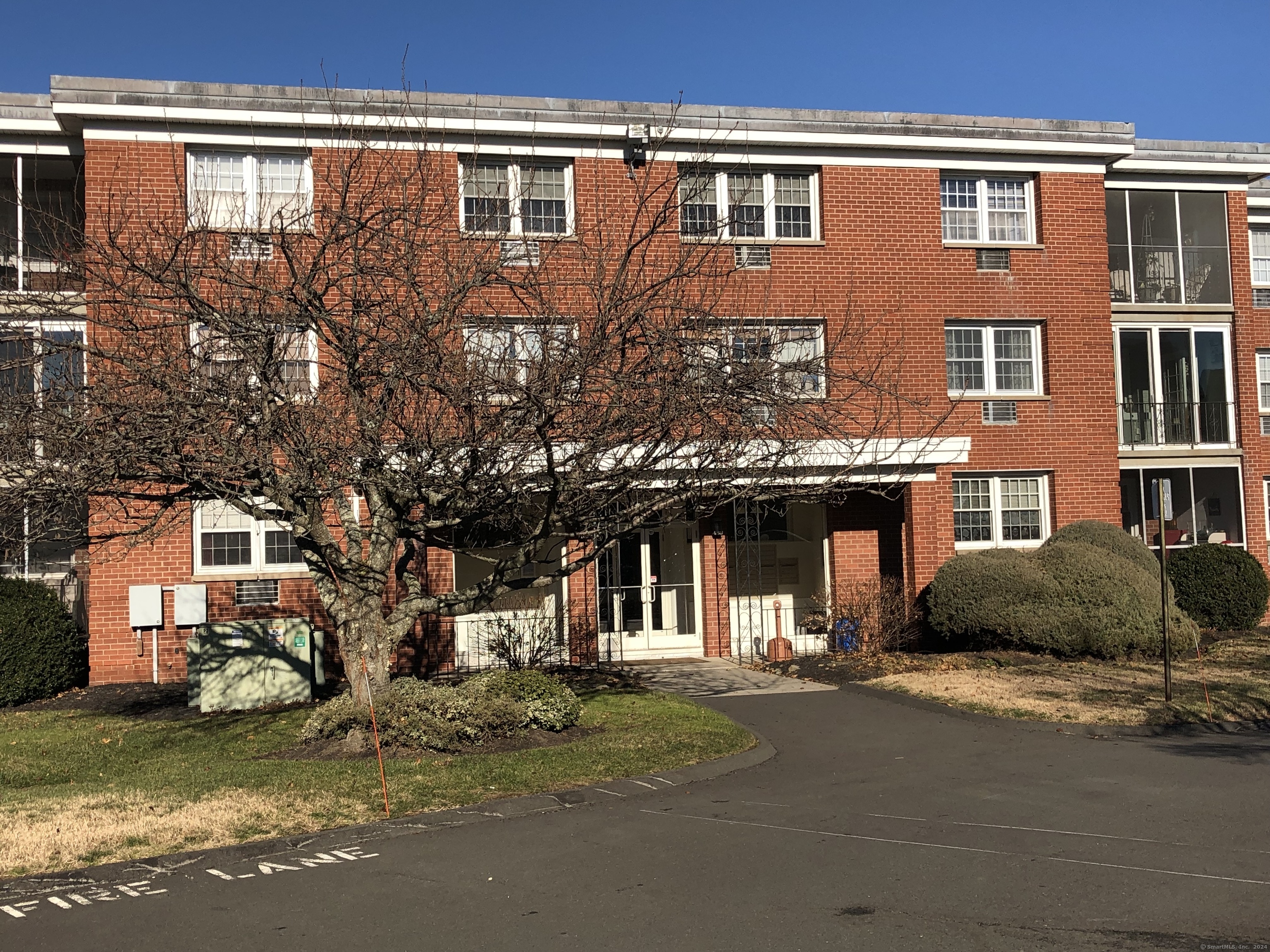 181 Melba Street 118, Milford, Connecticut - 1 Bedrooms  
1 Bathrooms  
3 Rooms - 