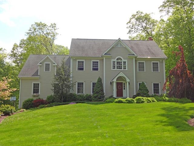 Photo 1 of 11 Canterbury Lane, Easton, Connecticut, $915,000, Web #: 99049345