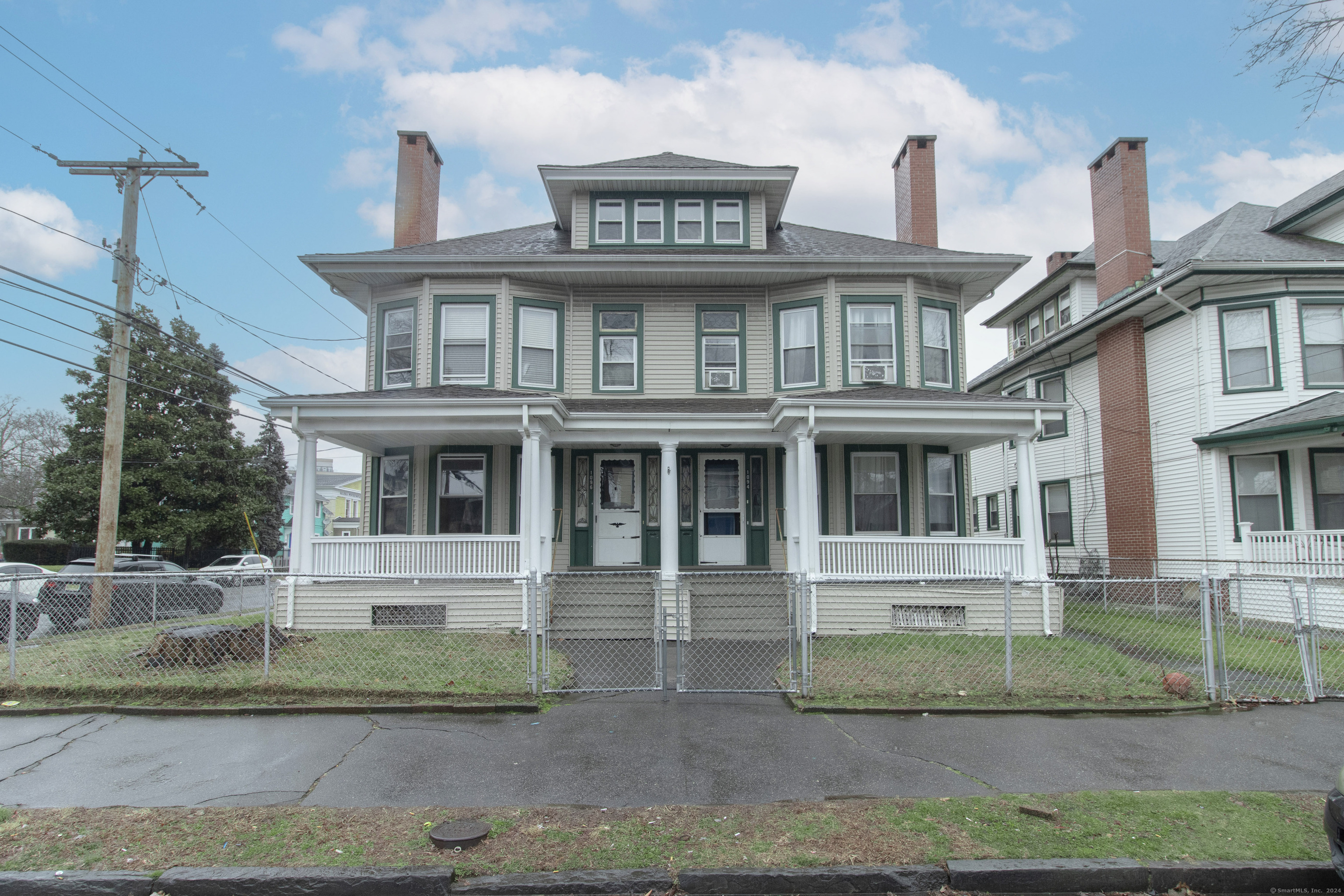 Property for Sale at 1094 Iranistan Avenue, Bridgeport, Connecticut - Bedrooms: 10 
Bathrooms: 3.5 
Rooms: 8  - $3,500