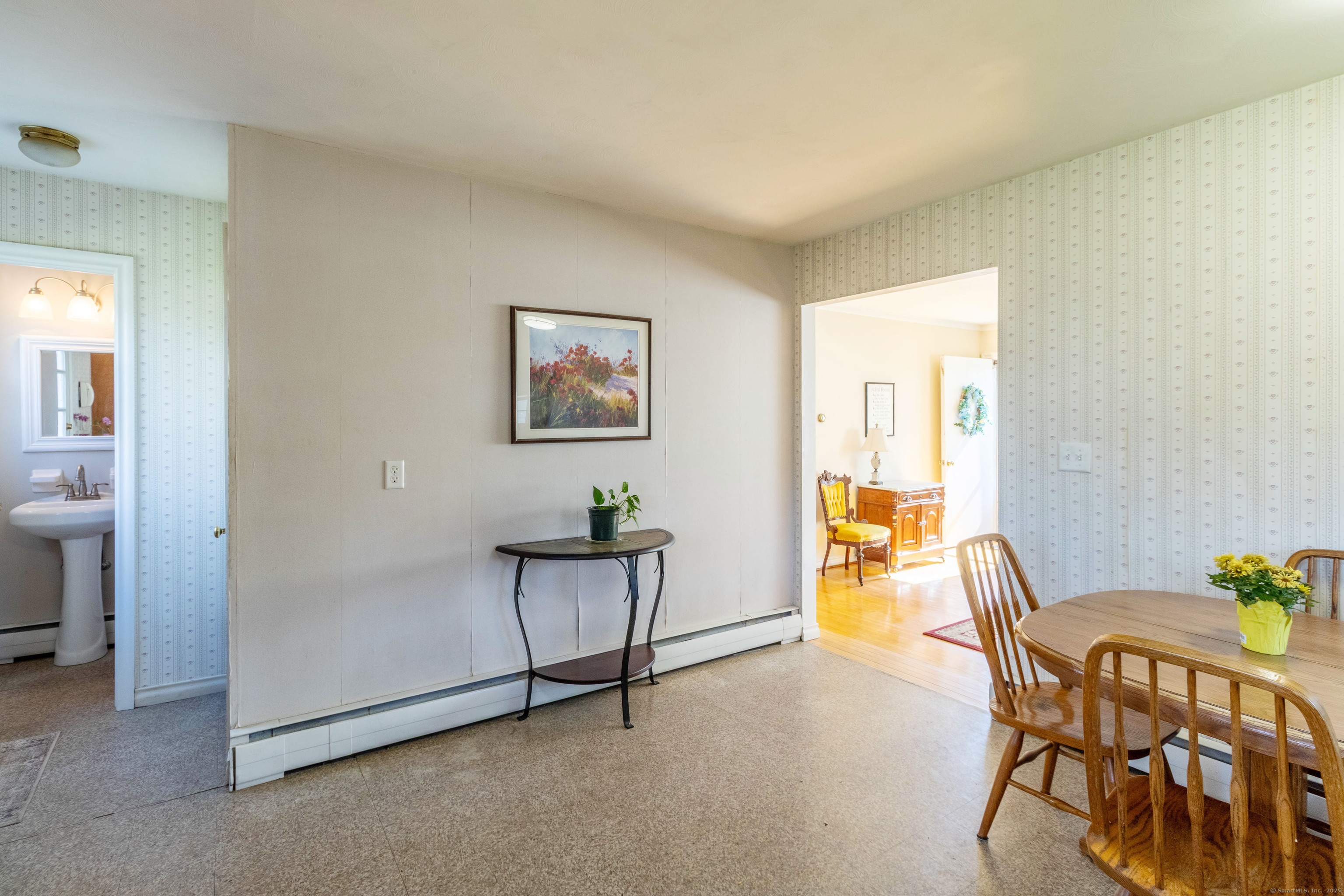 99 Crestview Drive, Colchester, Connecticut image 8