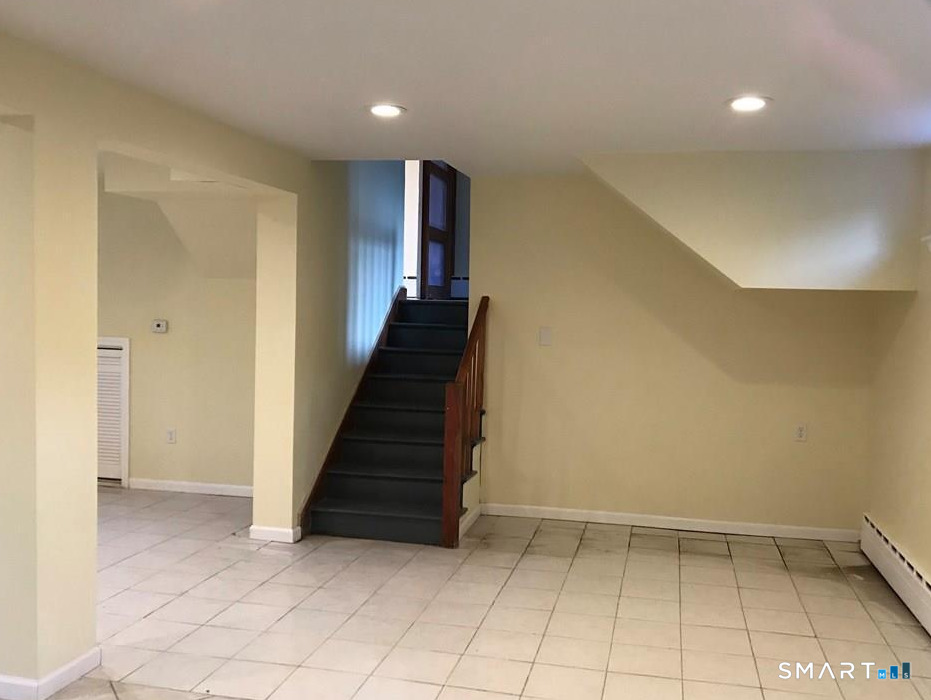1040 Mountain Road