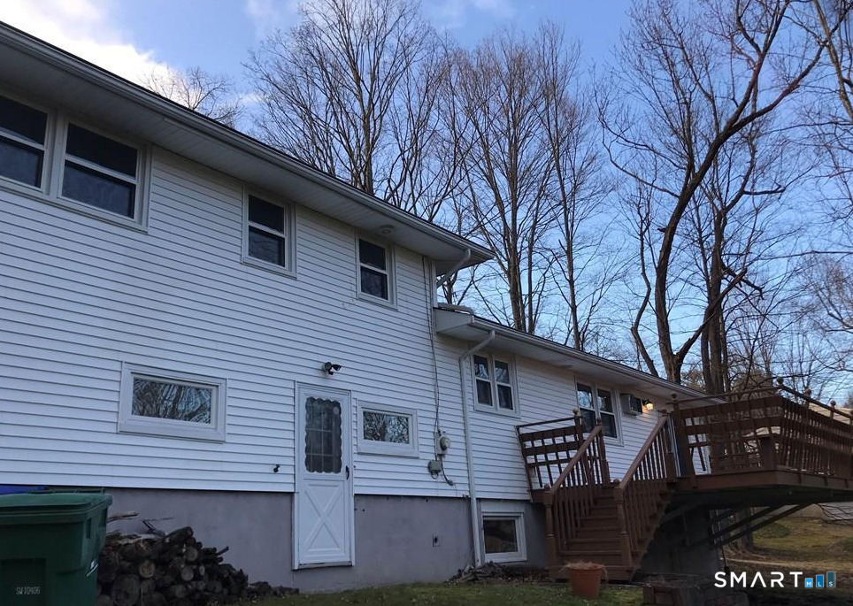 1040 Mountain Road