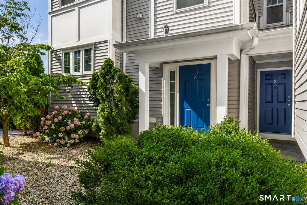 Photo of 175 West Avenue #8, Stamford, CT 06902 (MLS # 24191457)
