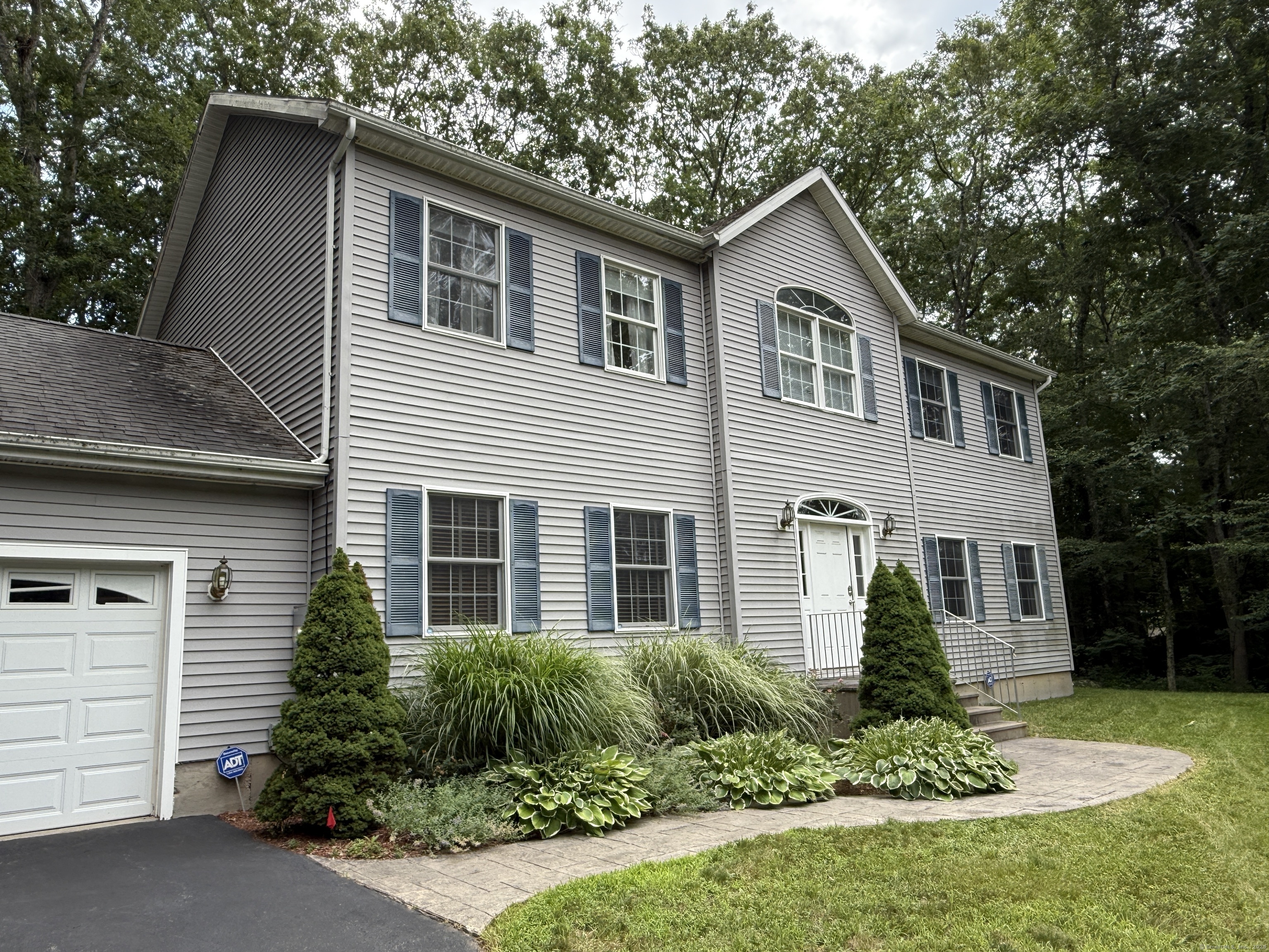 4 Kerrie Court
