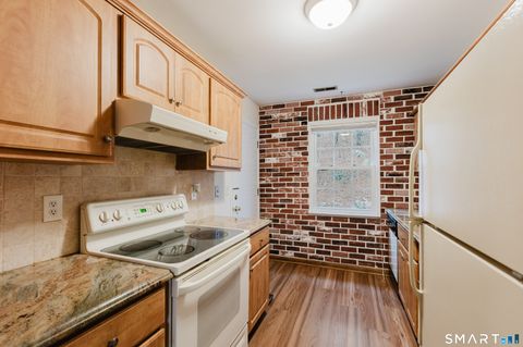 Tiny photo for 40 Village Walk #40, Wilton, CT 06897 (MLS # 24166620)