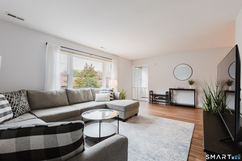 Tiny photo for 40 Village Walk #40, Wilton, CT 06897 (MLS # 24166620)