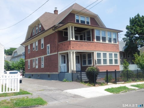 Photo of 227-231 Edna Avenue #3, Bridgeport, CT 06610 (MLS # 24191887)