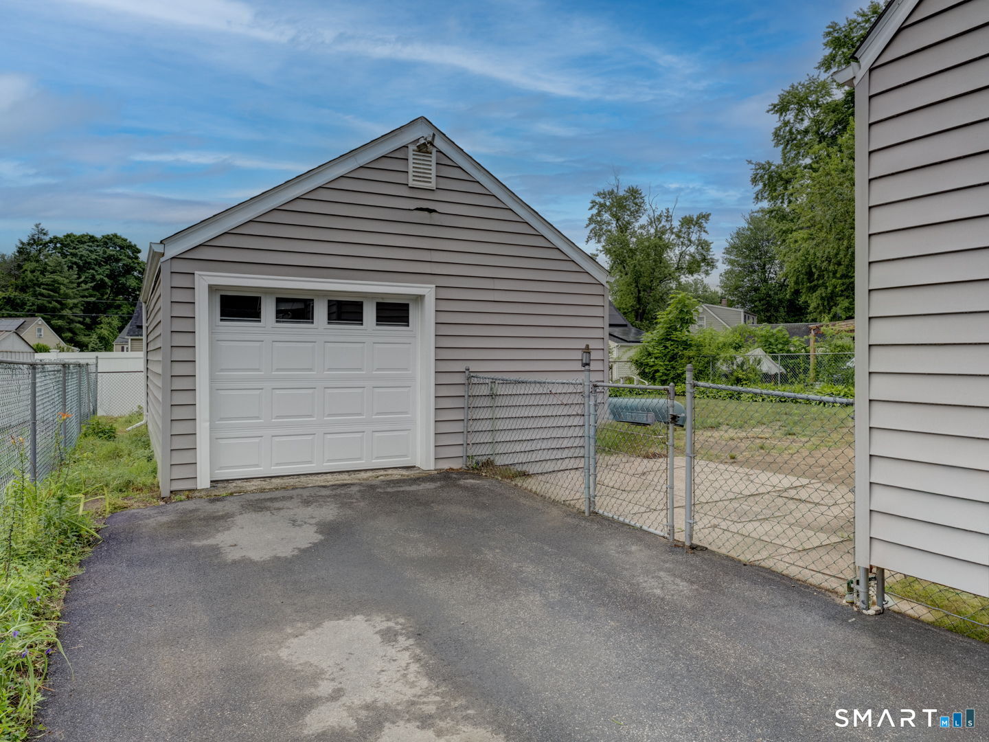 38 Porterbrook Avenue