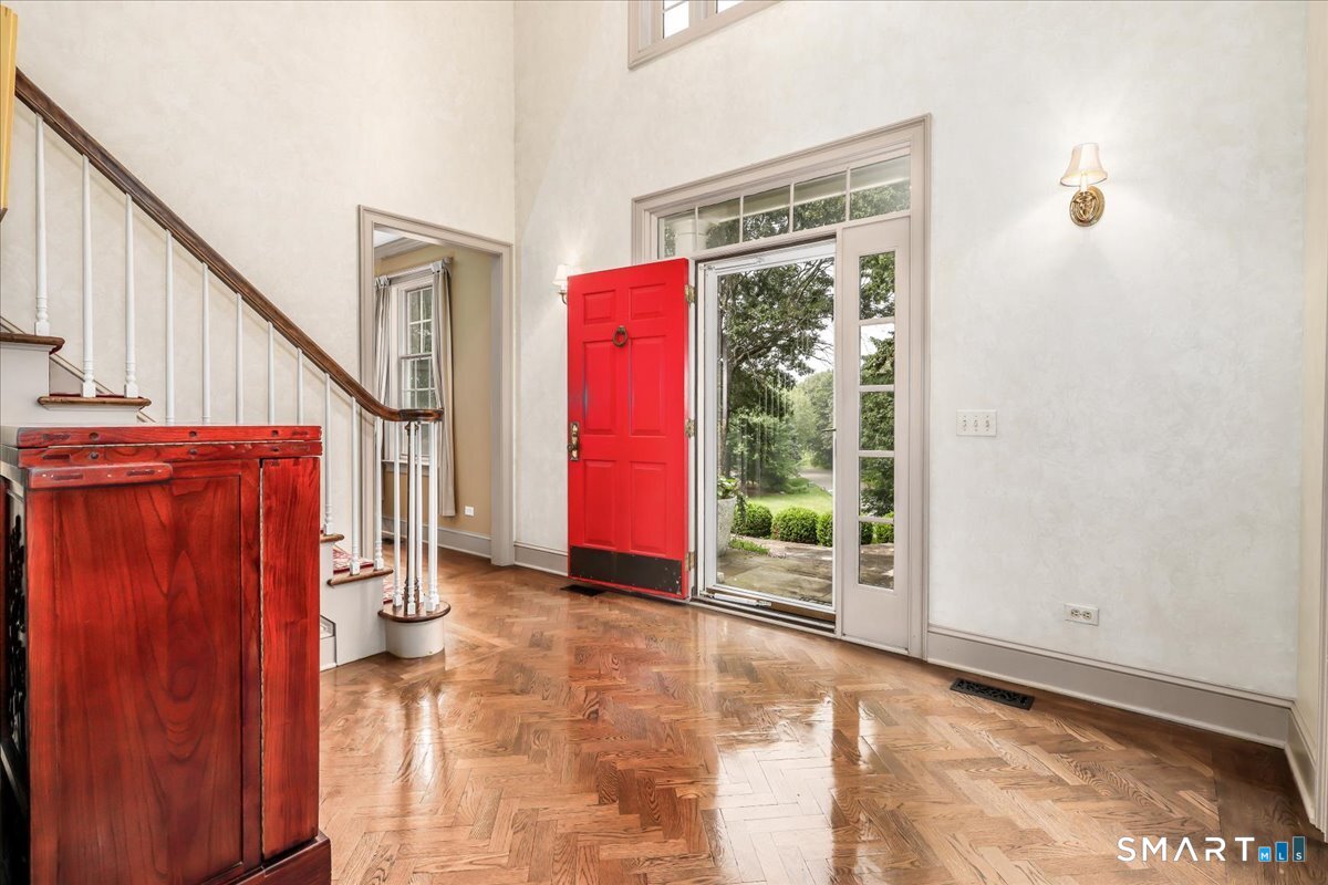2 Raven Crest Drive
