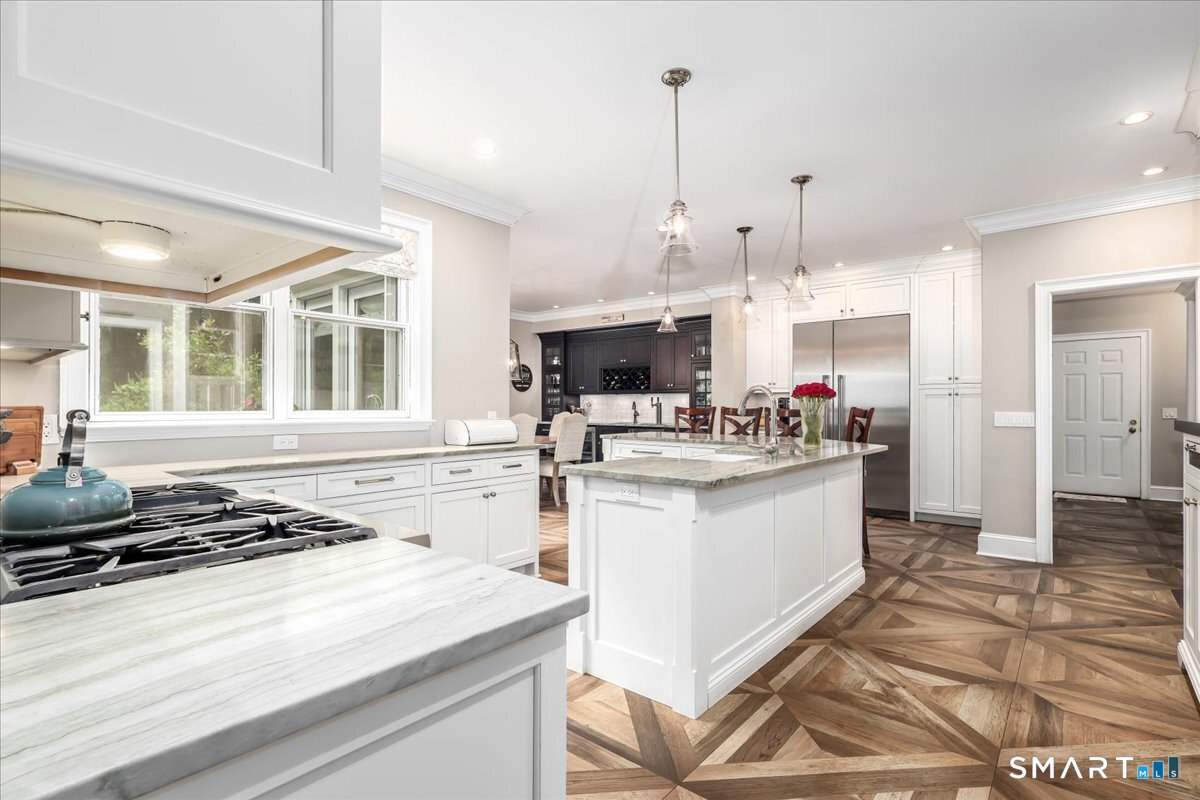 2 Raven Crest Drive