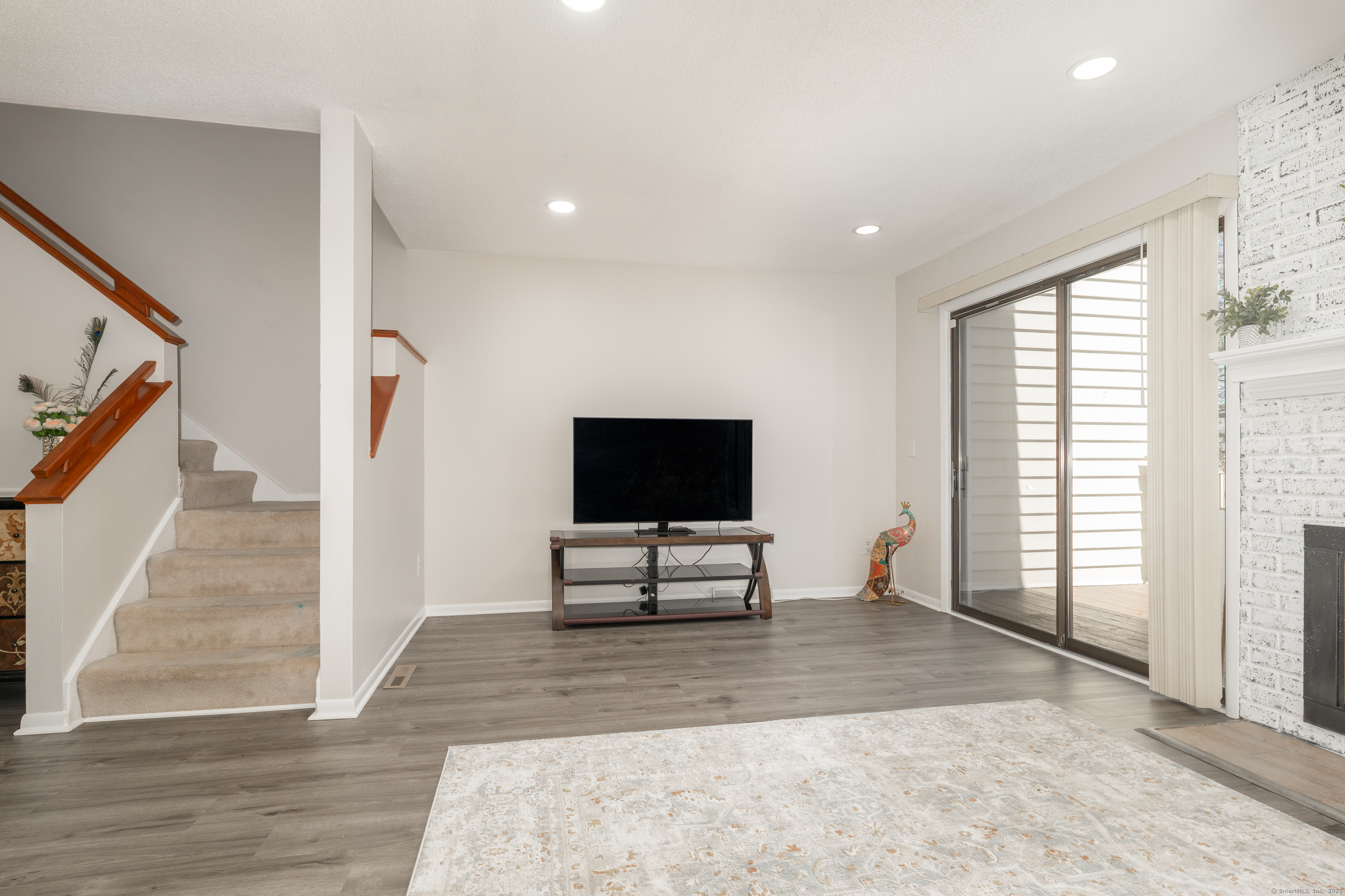 45 Currier Place, Cheshire, Connecticut image 6