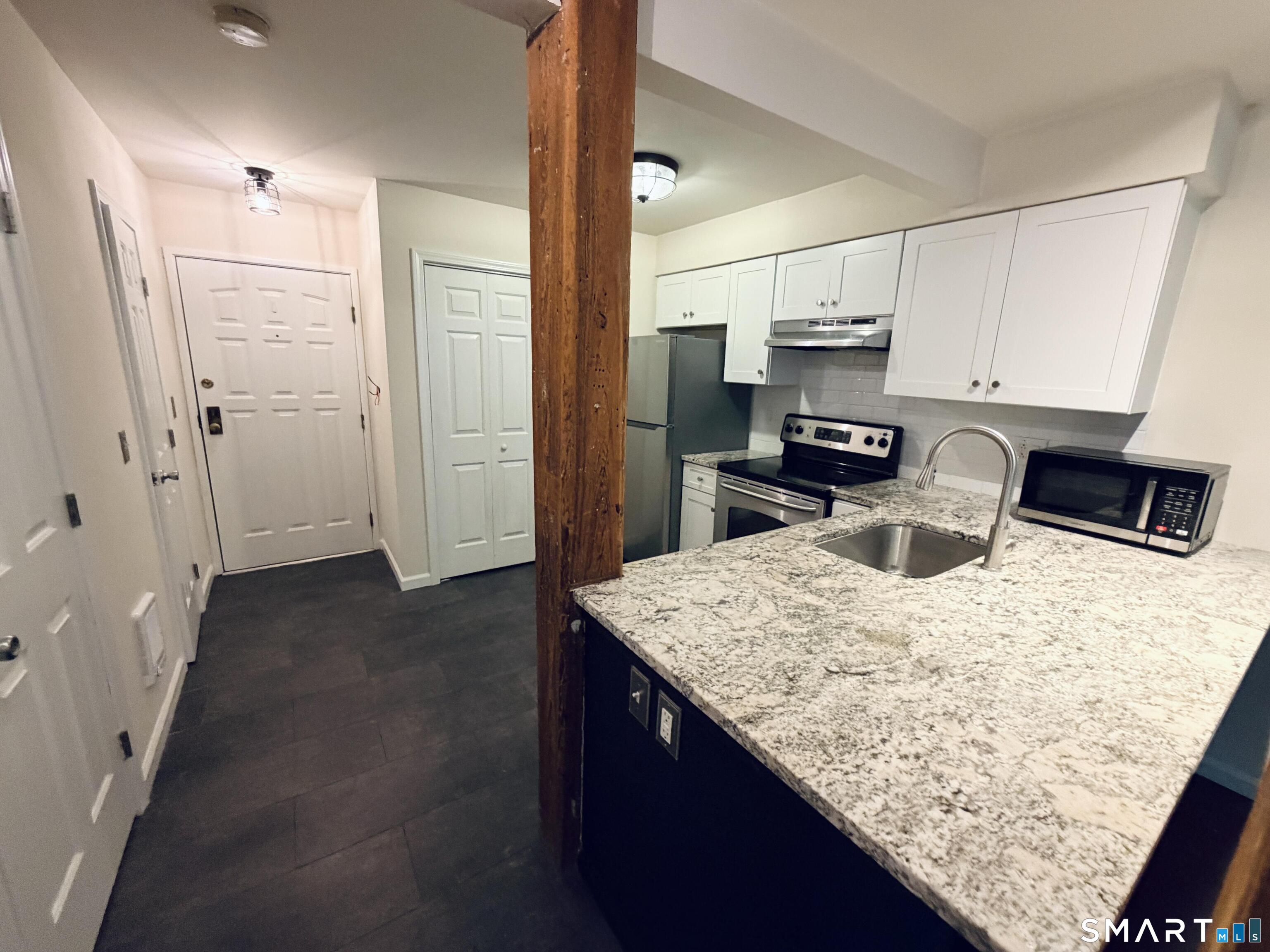 25 Grand Street 111