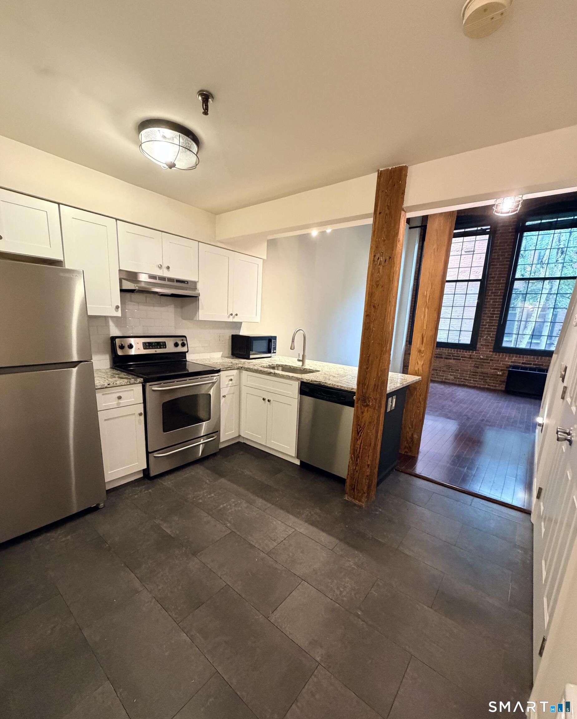 25 Grand Street 111