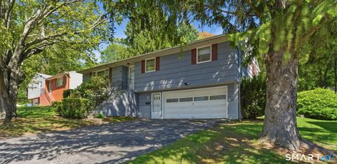 Photo of 94 Windy Drive, Waterbury, CT 06705 (MLS # 24164741)