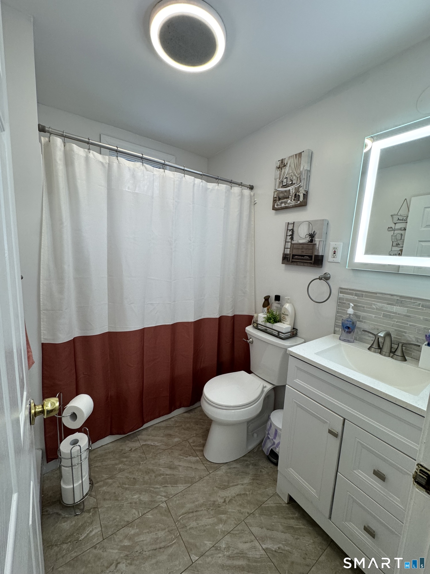 107 Greenlawn Street