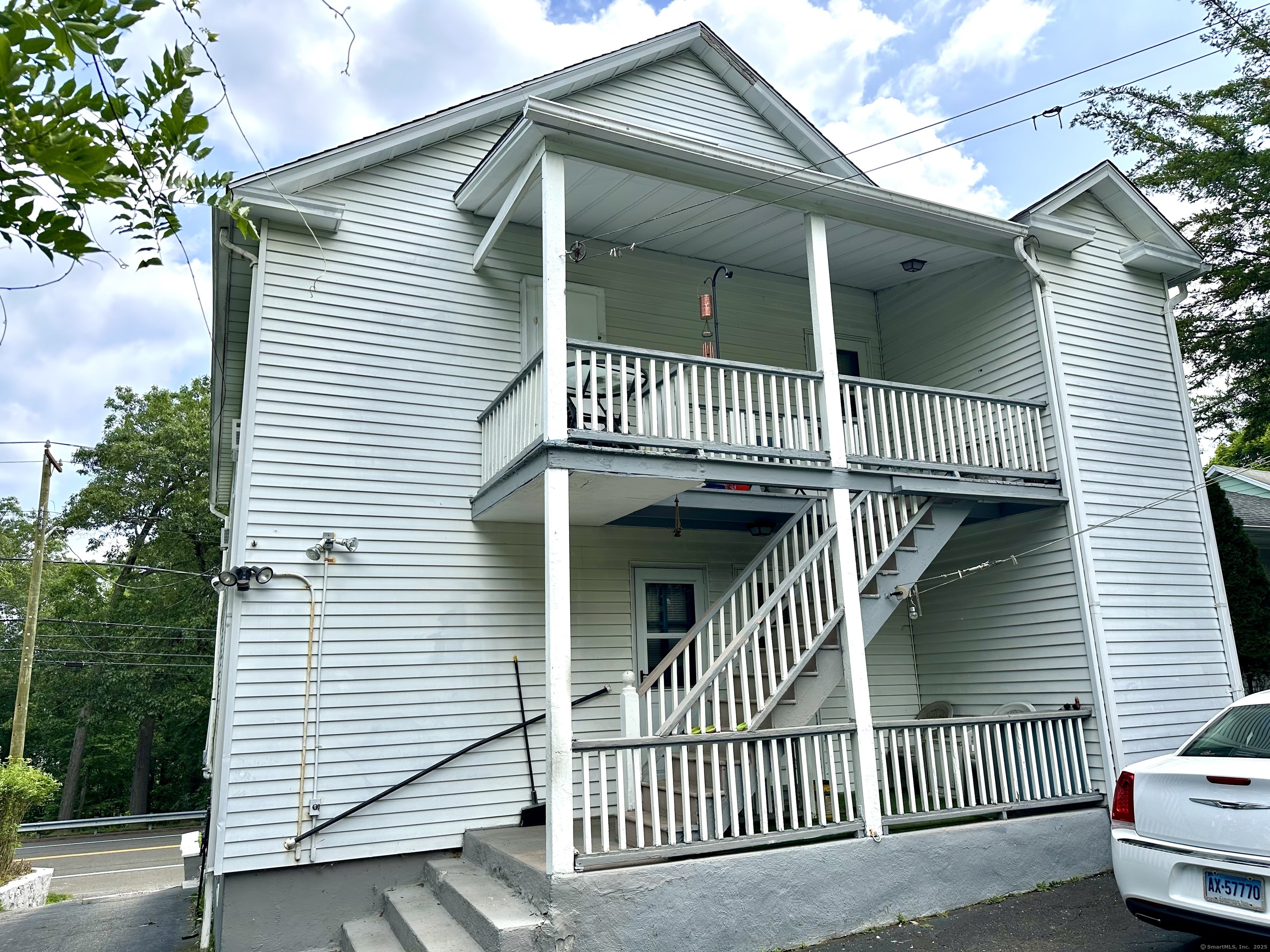 734 Howe Avenue