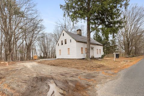 A home in Killingworth